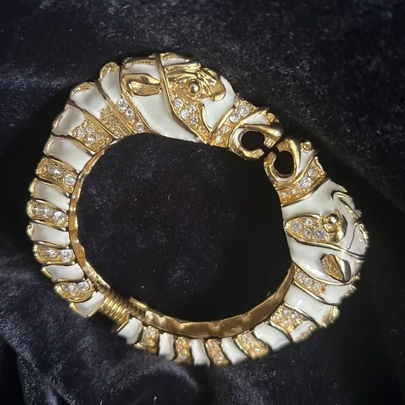 Kenneth Jay Lane enamel zebra bracelet with rhinestones - Picture 5 of 8